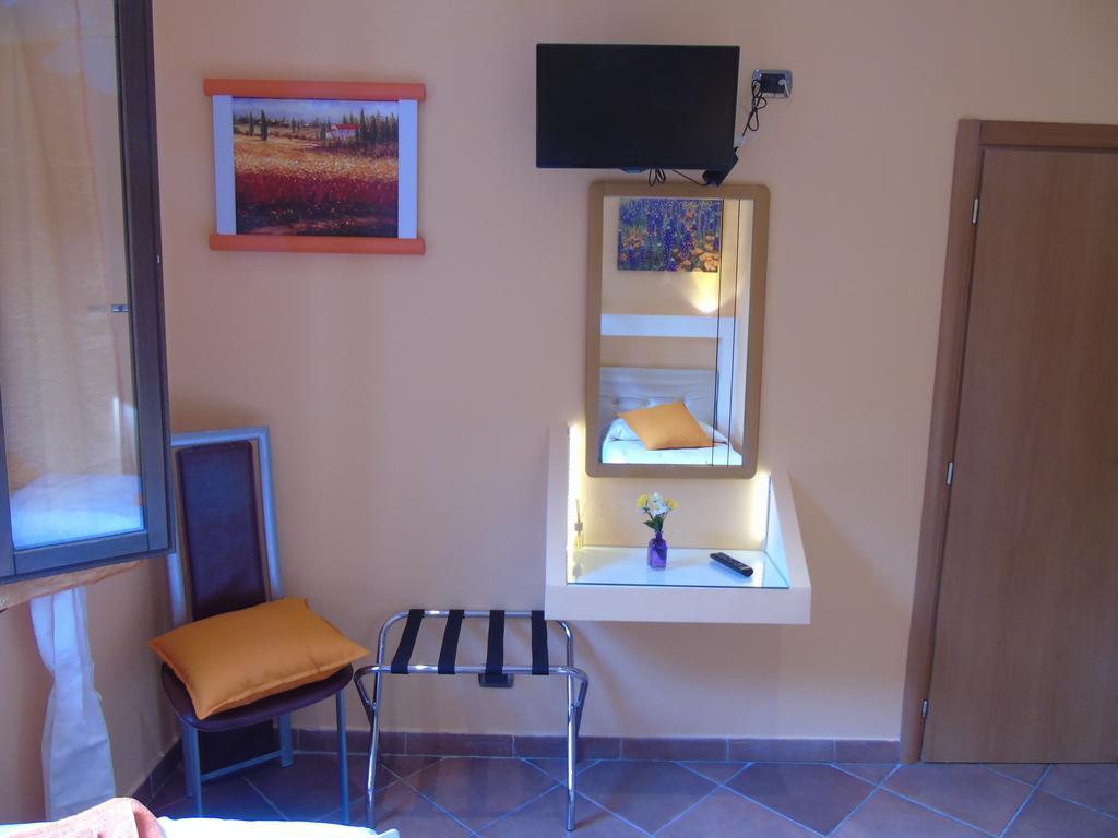 Hotel Rainbow Arma di Taggia Buitenkant foto