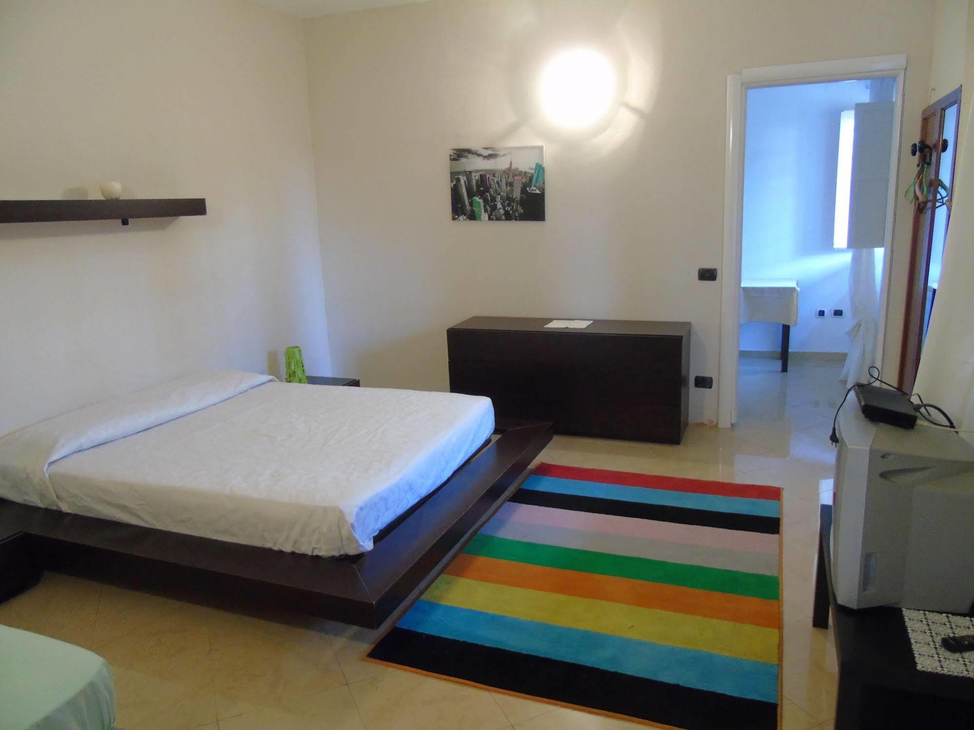 Hotel Rainbow Arma di Taggia Buitenkant foto